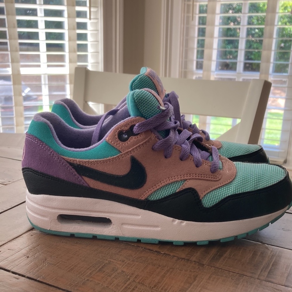 Nike Air Max 1 “Have A Nike Day” Youth Size 5Y/ Womens Size 6.5